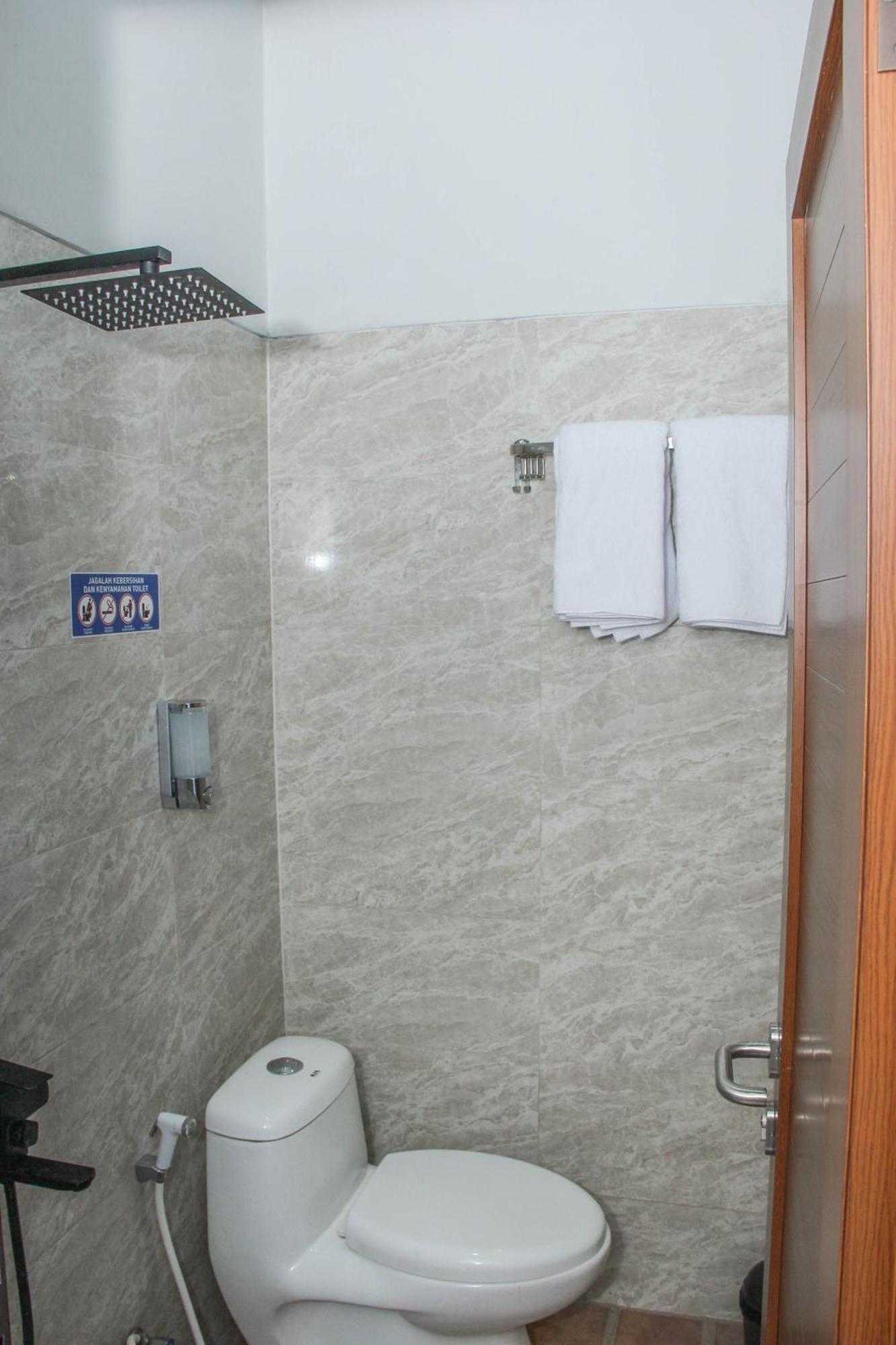 Laswi Syariah Guest House Bandung Bagian luar foto