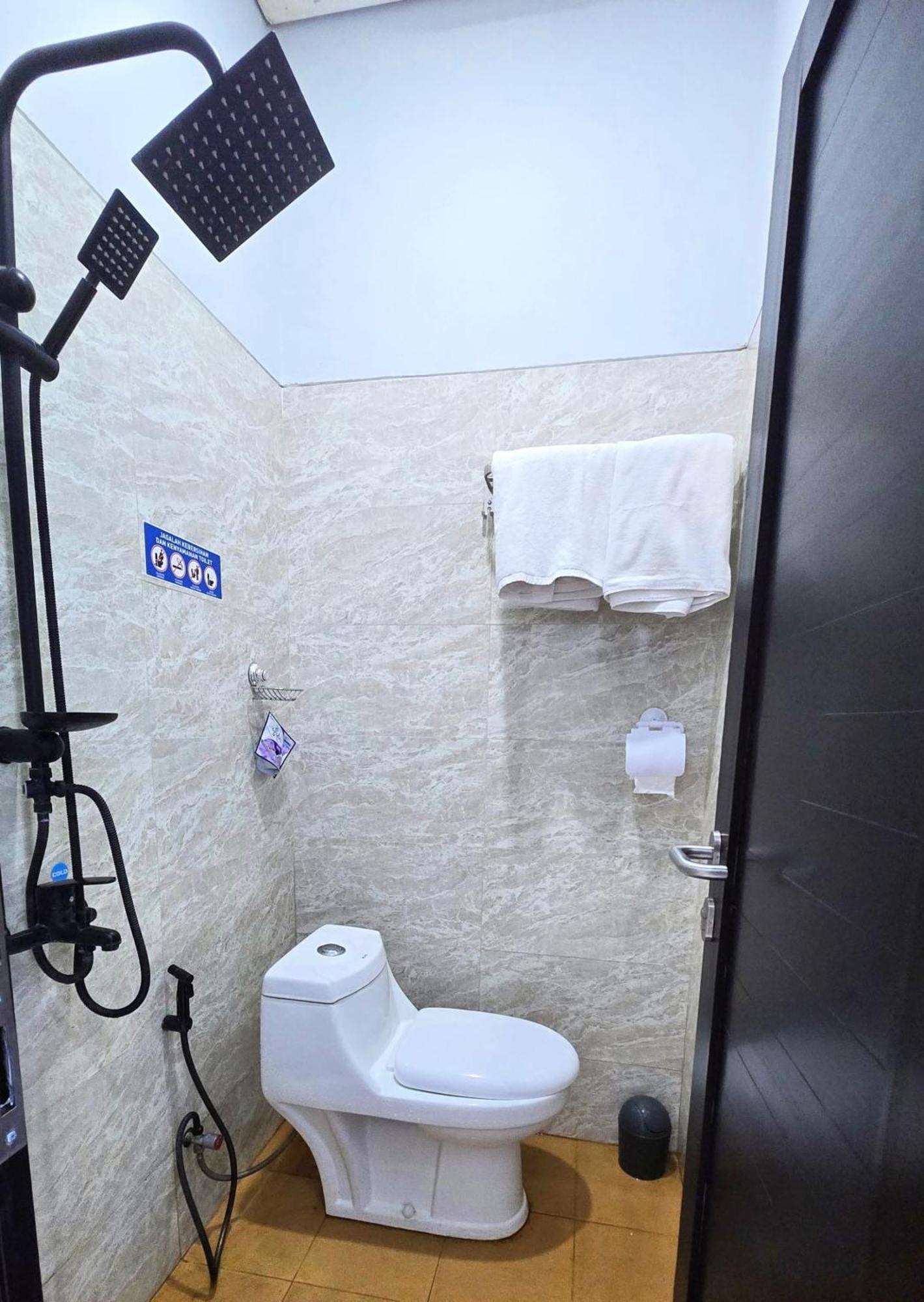 Laswi Syariah Guest House Bandung Bagian luar foto